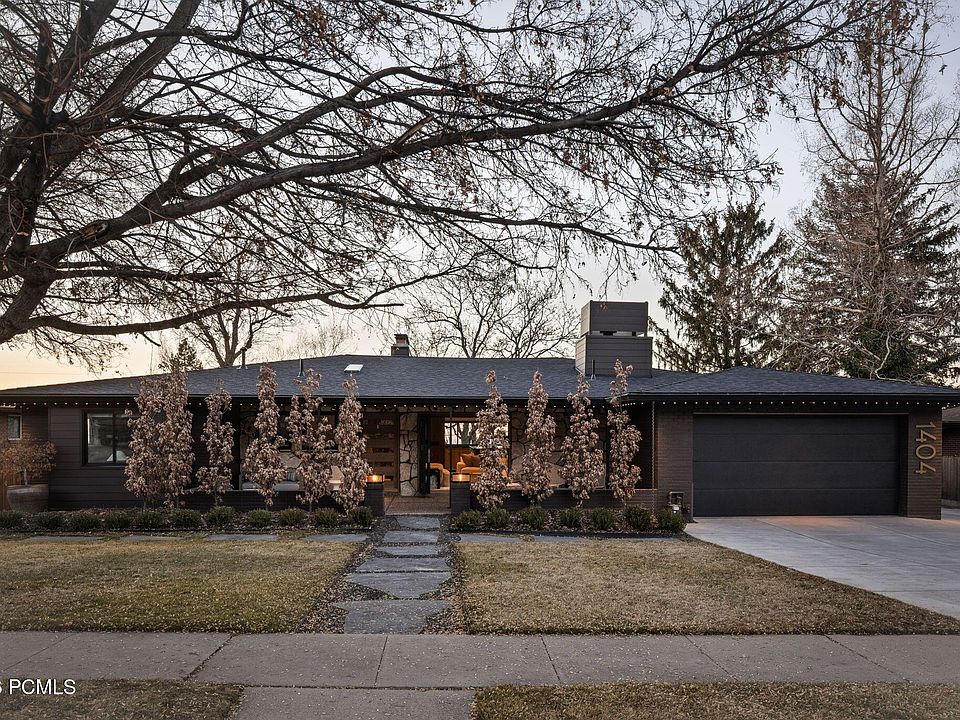 1st image of 1404 S Canterbury Dr