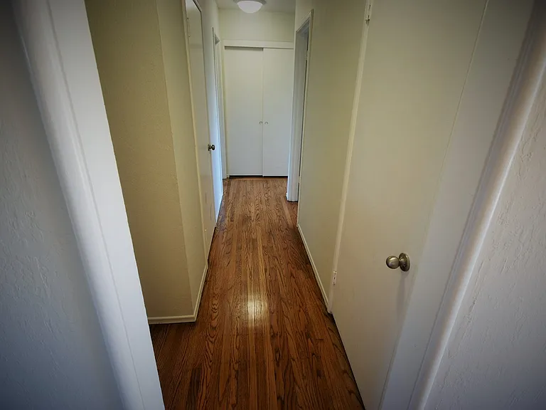 1017 to 1019 Annapolis Dr. — Photo 7