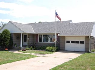 344 Lakehill Dr, Worthington, MN 56187