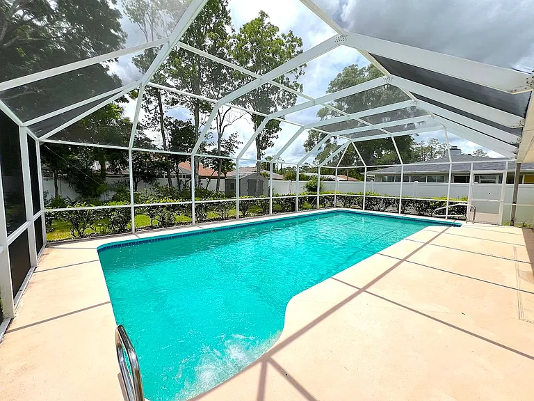 122 Parkview Dr — Photo 35
