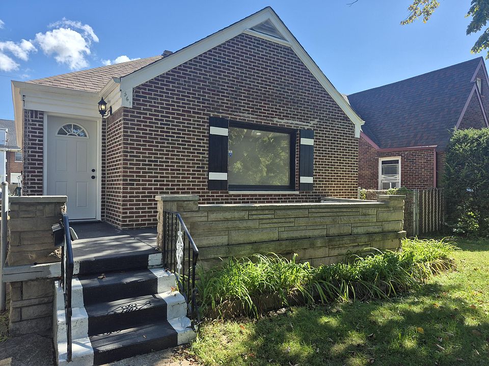 1st image of 561 Taft St