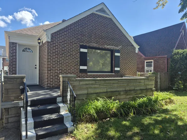 561 Taft St, Gary, IN 46404