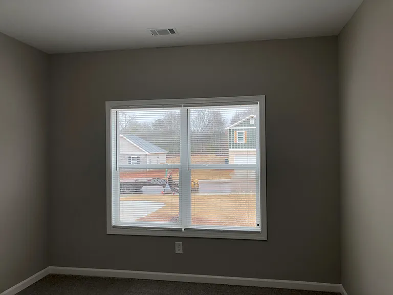261 Charlotte Cir — Photo 10