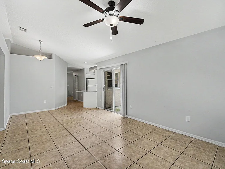1699 Givens Ct NW — Photo 5