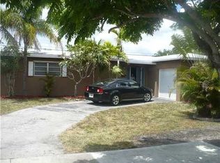 8241 NW 170th Ter, Hialeah, FL 33015