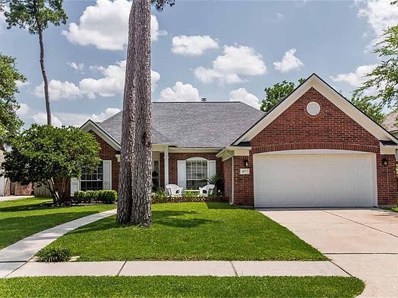 2nd image of 11827 Chateau Trl