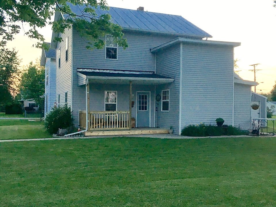 2nd image of 152 W Cooper St