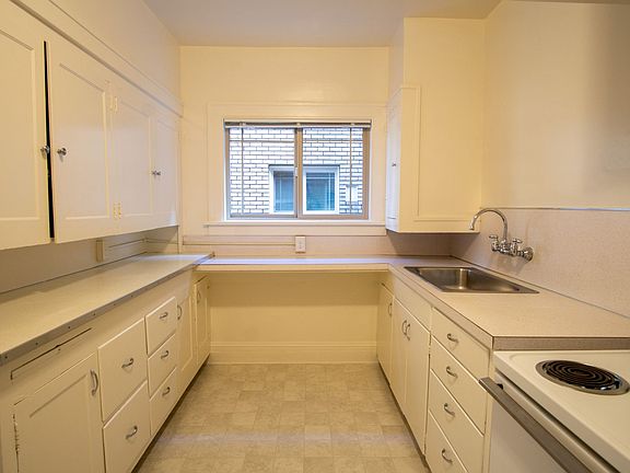 5th image of 1410 NE Weidler St APT 7