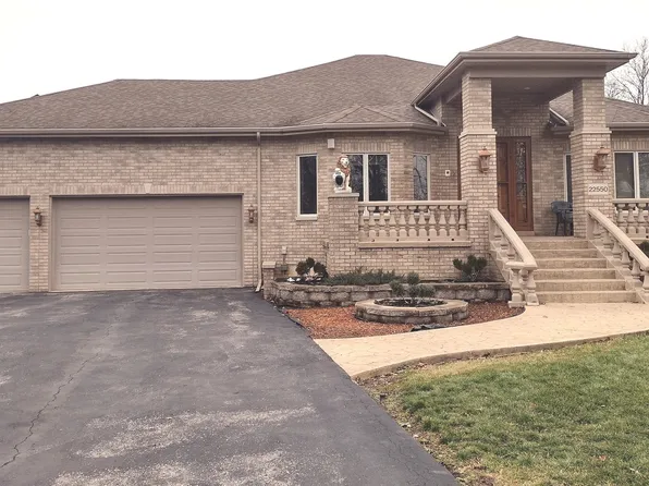 22550 Cottage Grove Ave, Steger, IL 60475