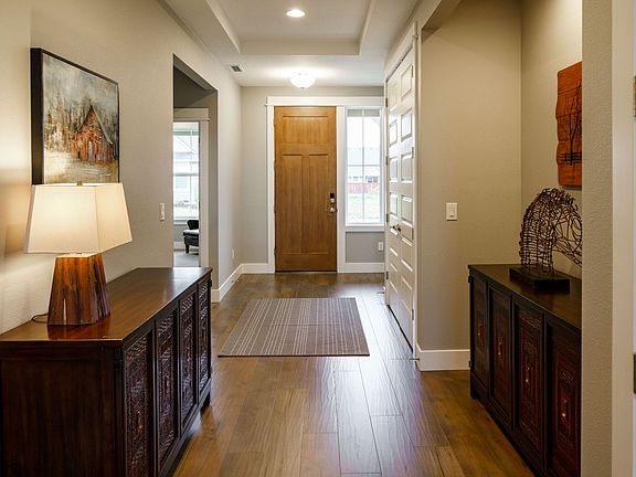 Example of an Entryway