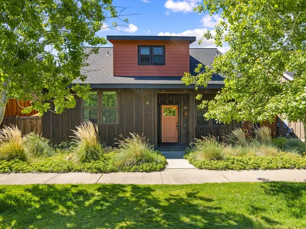 353 E Aspenwood Ave, Sisters, OR 97759