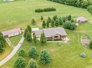 9750 SW 200th St, Smithville, MO 64089