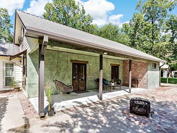 4th image of 860 Shady Ln