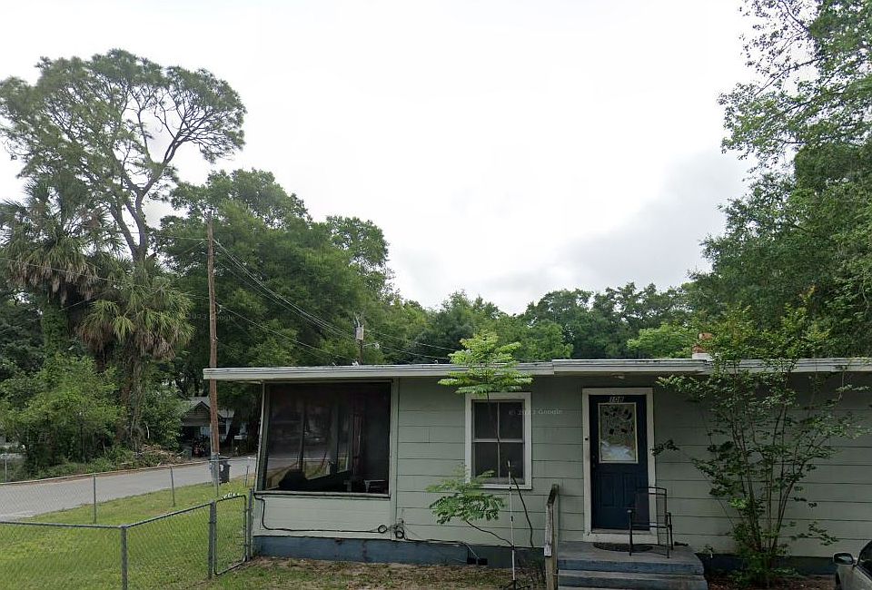 2nd image of 108 Pine St