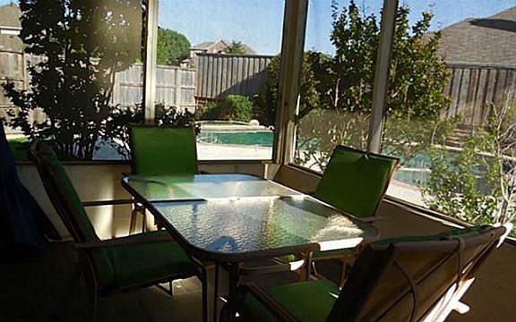 3rd image of 1001 Vista Ct