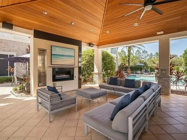 Marq Highland Park Outdoor Lounge
