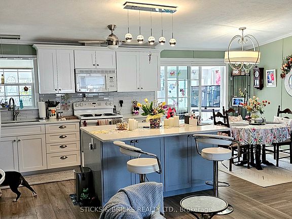 5th image of 3033 Townline Rd #392