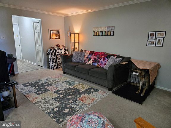 2nd image of 178 Elephant Rd APT B13