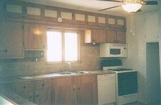 3rd image of 1029 Putnam St