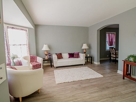 5th image of 4003 Gladys Ave