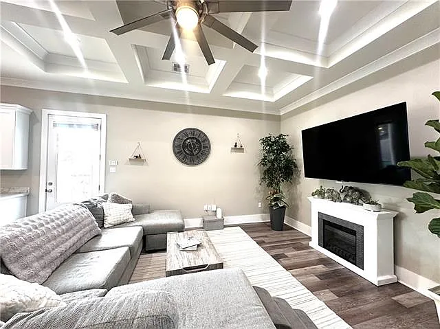 1420 Carnation Ave — Photo 4