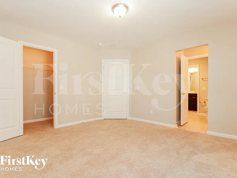 220 Foxbank Plantation Blvd — Photo 10
