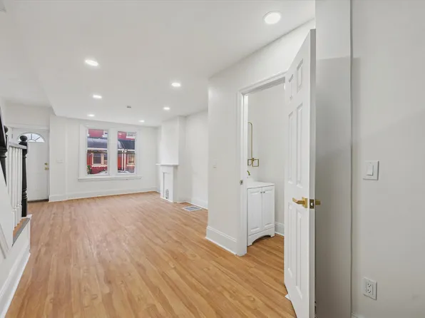 4931 Hoopes St, Philadelphia, PA 19139