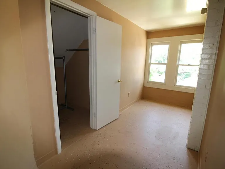 68 E Hudson St — Photo 13