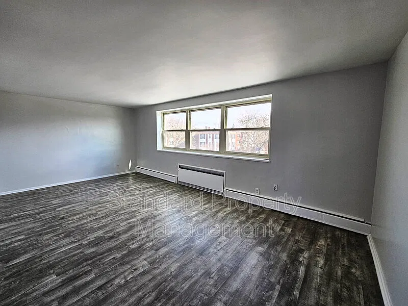 1 bed, 1.0 bath, 675 sqft, $1,125 — Photo 2