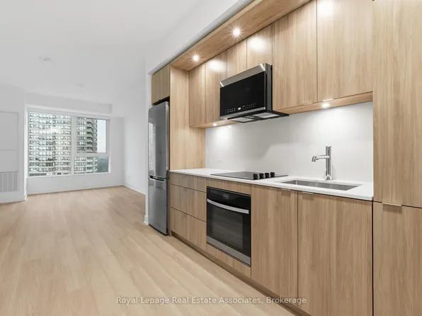 25 Cordova Ave, Toronto, ON