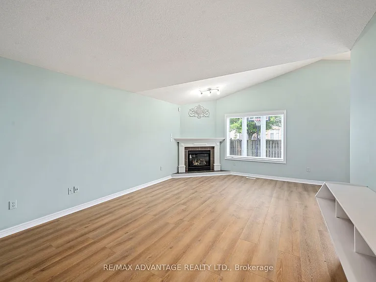 1489 Coronation Dr — Photo 6