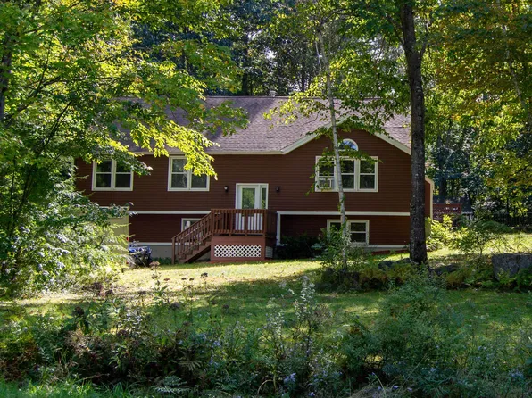 1 Blake Road, Raymond, NH 03077