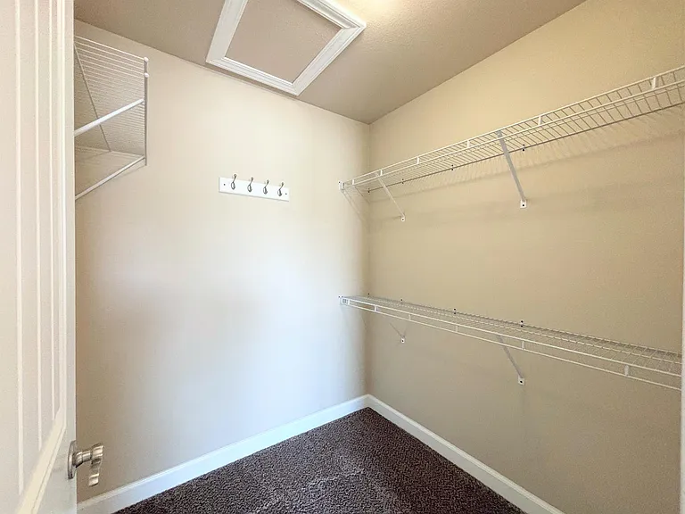 1411 Genesis Dr #6 — Photo 8