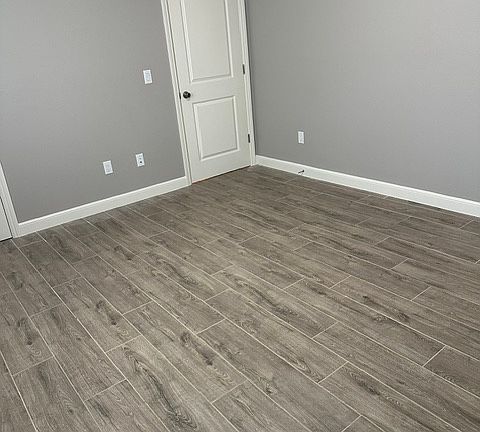 5th image of 3324 Bay Rd