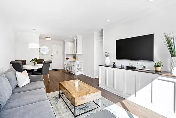 5th image of 245 E 54th St APT 30-P