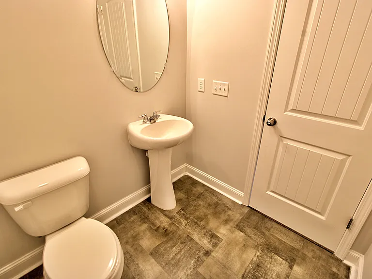 326 Fairview Cir — Photo 9
