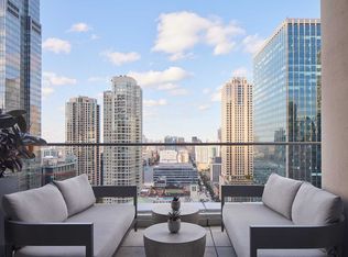 69 W Wacker Dr #3810, Chicago, IL 60601
