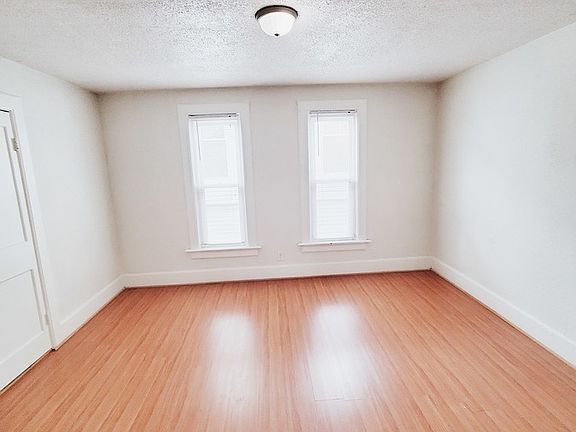 2nd image of 112 E North Ave