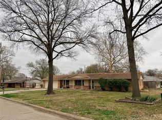 1418 Grandview Rd, Bartlesville, OK 74006