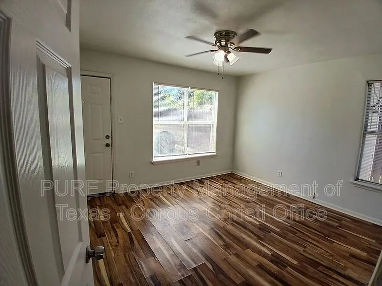 901 Furman Ave #D — Photo 10