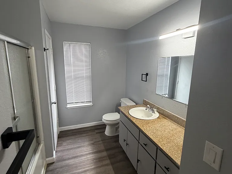 2400 Eilers Ln #1401 — Photo 14