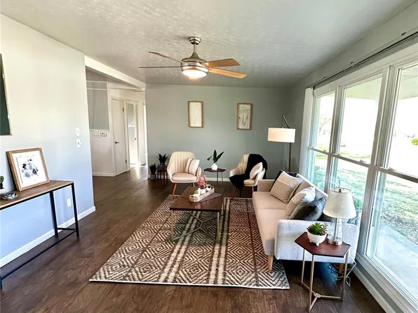 806 S Apple Ave, Belle, MO 65013