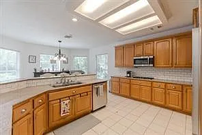 6 Greycrest Pl — Photo 20