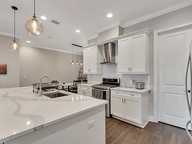 3215 W De Leon St #5 — Photo 25