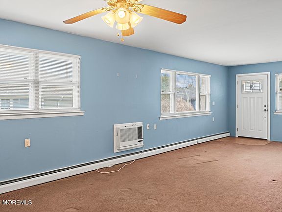 4th image of 2236 Mount Hood Lane