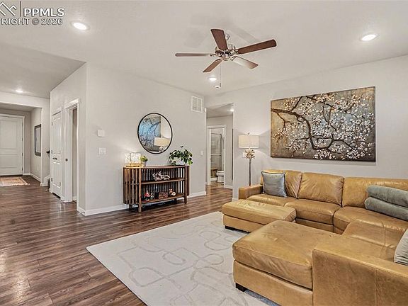 5th image of 8091 Goldenray Pl