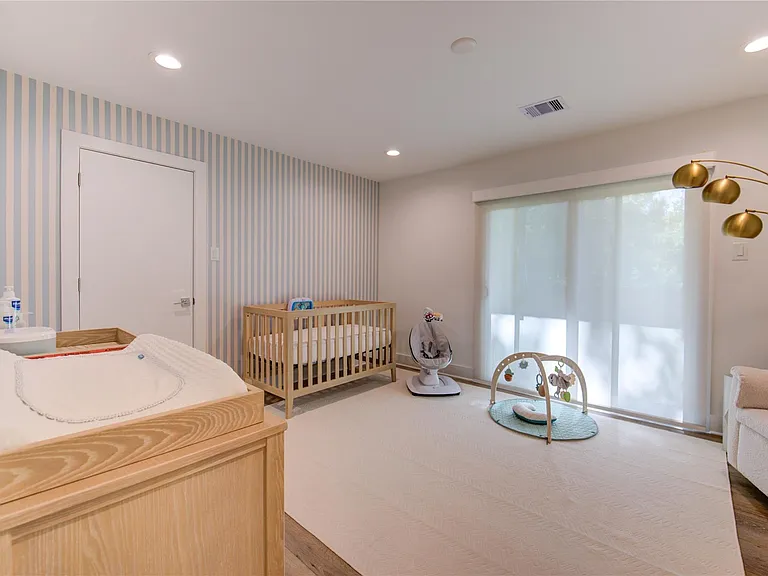 303 Isolde Dr — Photo 21