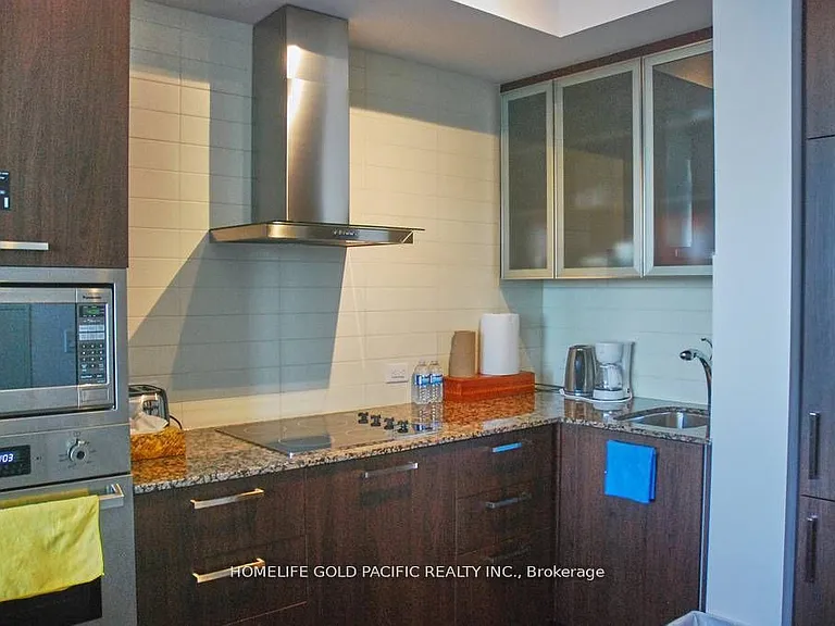 14 York St #4709 — Photo 12