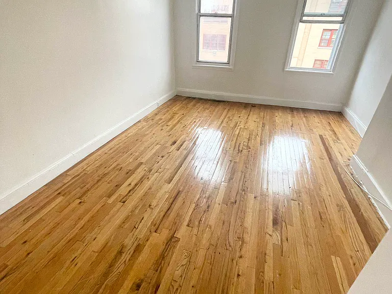 25 Beaver St #3L — Photo 9