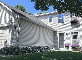 2799 Squaw Valley Trl, Aurora, IL 60503